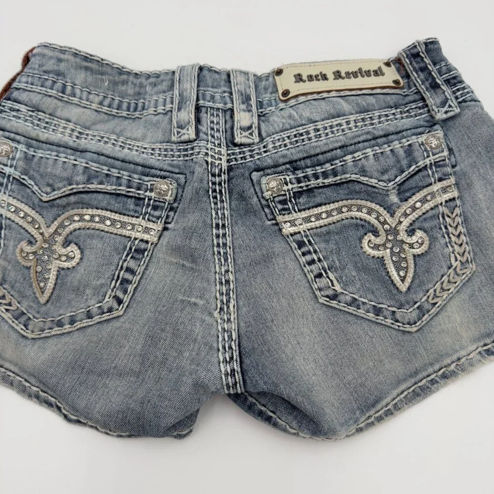 Rock Revival Vivian Women’s Distressed Shorts Size 27 Light Wash Grunge Stretch - Picture 15 of 16